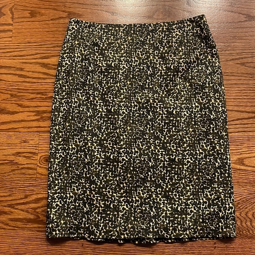 ANN TAYLOR PENCIL STRETCH LINED SKIRT Size 4